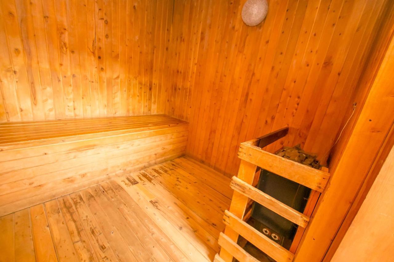 Green Hills Hotel Ньери Экстерьер фото