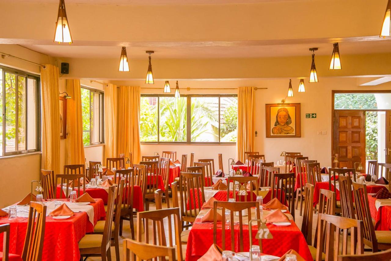 Green Hills Hotel Ньери Экстерьер фото
