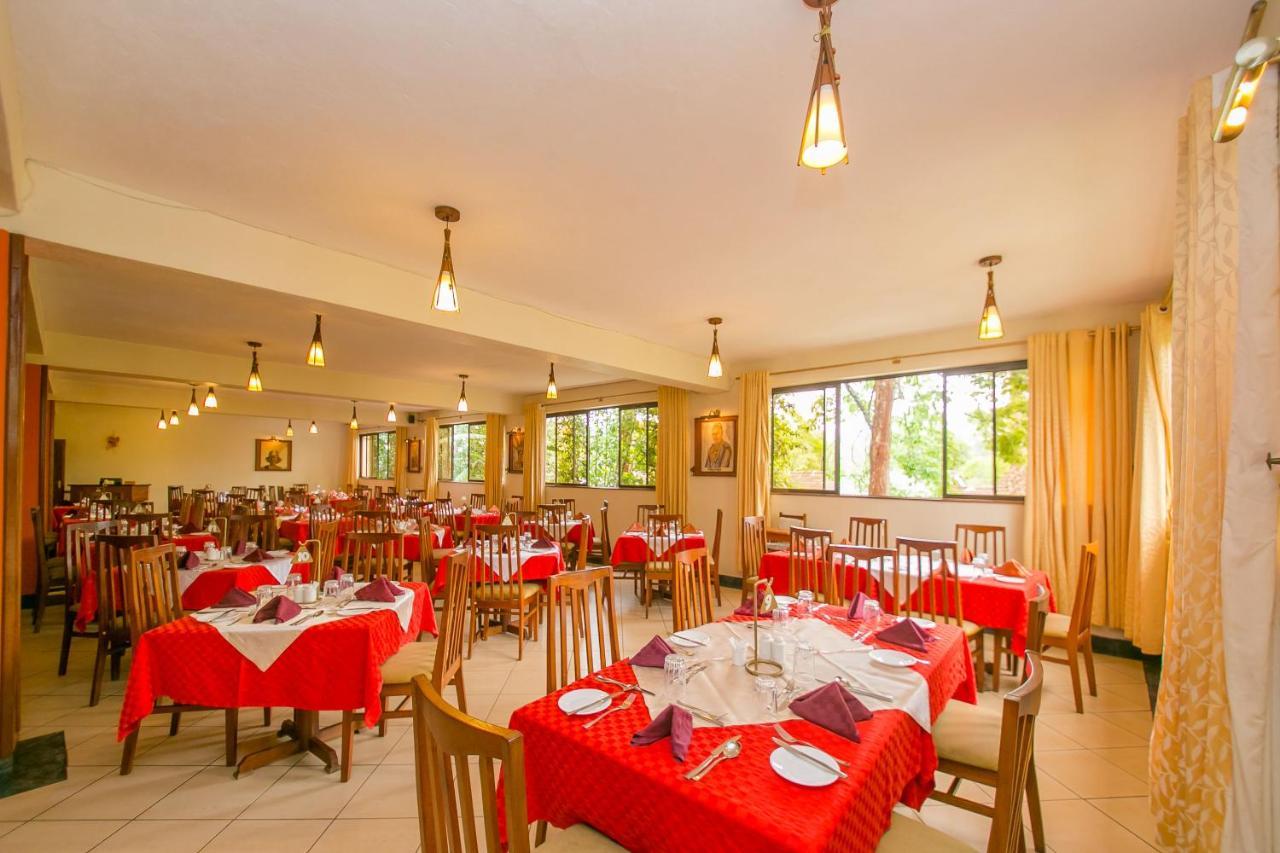 Green Hills Hotel Ньери Экстерьер фото