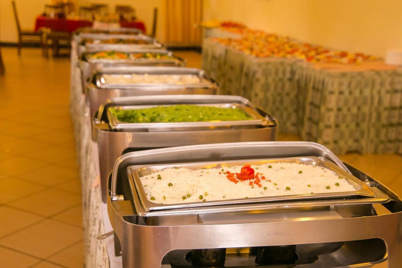 Green Hills Hotel Ньери Экстерьер фото