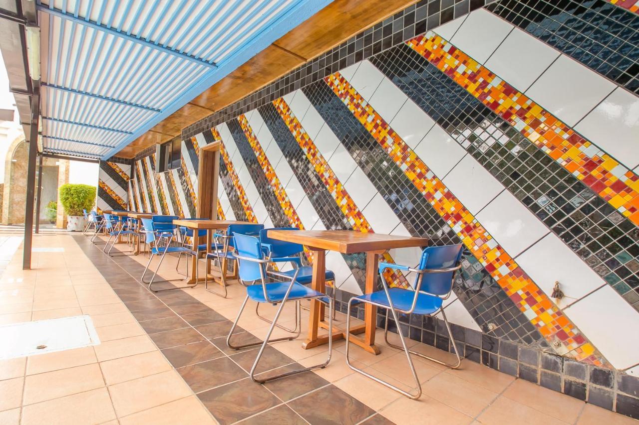 Green Hills Hotel Ньери Экстерьер фото